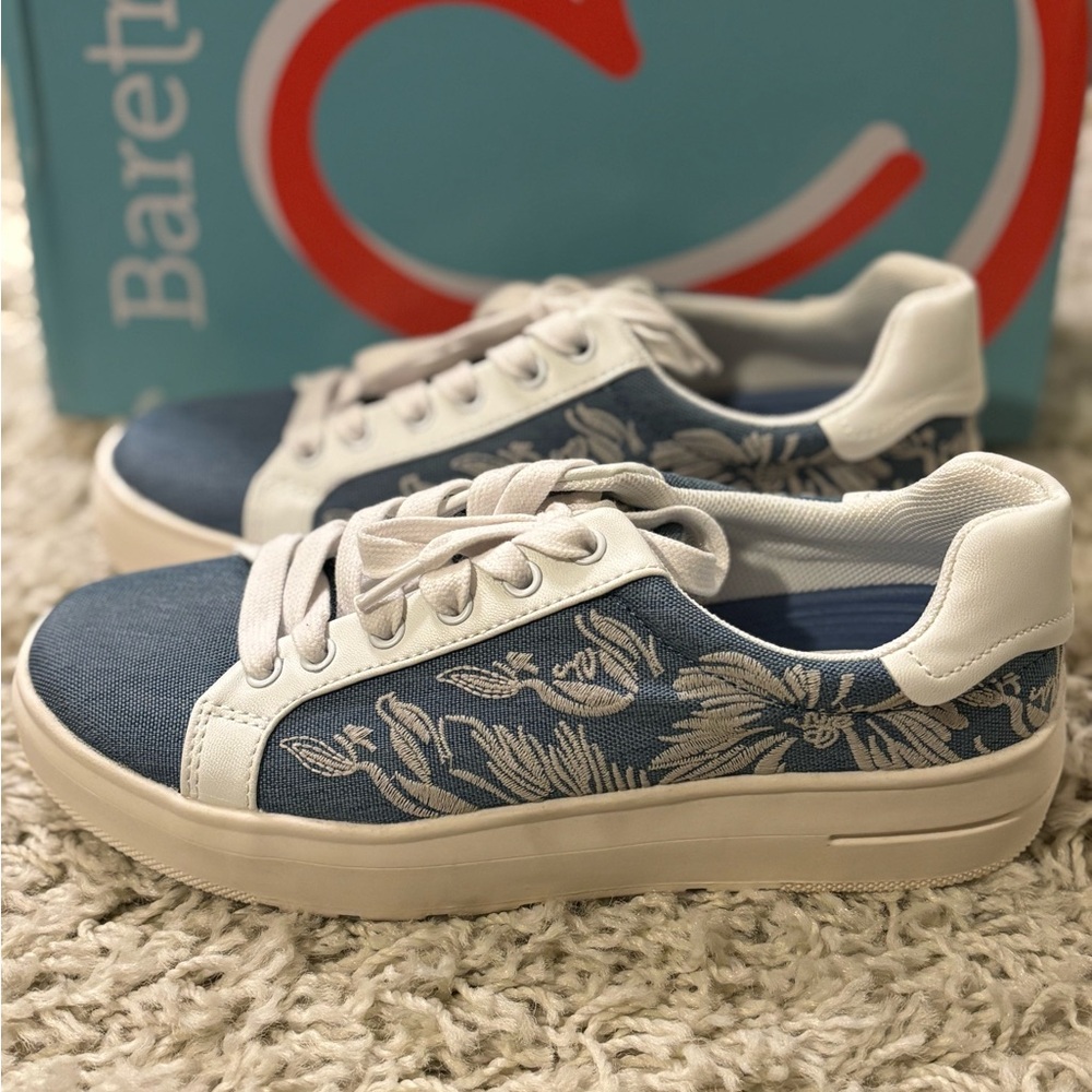 Beartraps Nishelle Blue & White Rebound Technology Support Size 6.5